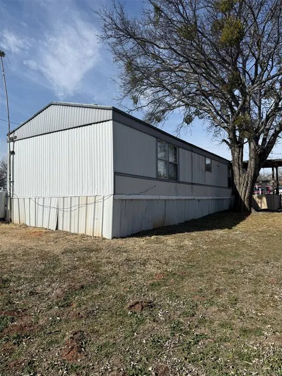 Photo 3 — 215 W K Street, Ringling, OK 73456