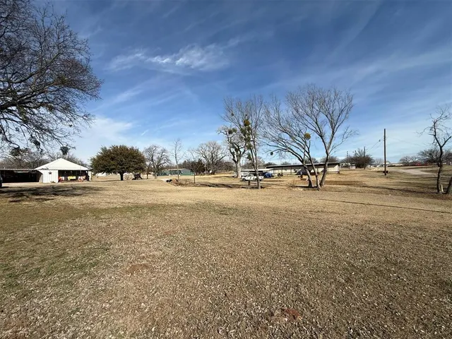 Photo 7 — 215 W K Street, Ringling, OK 73456