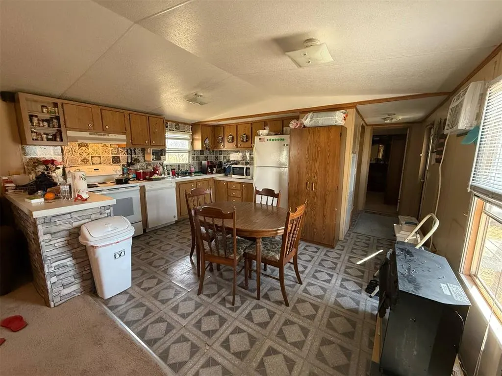 Photo 8 — 215 W K Street, Ringling, OK 73456
