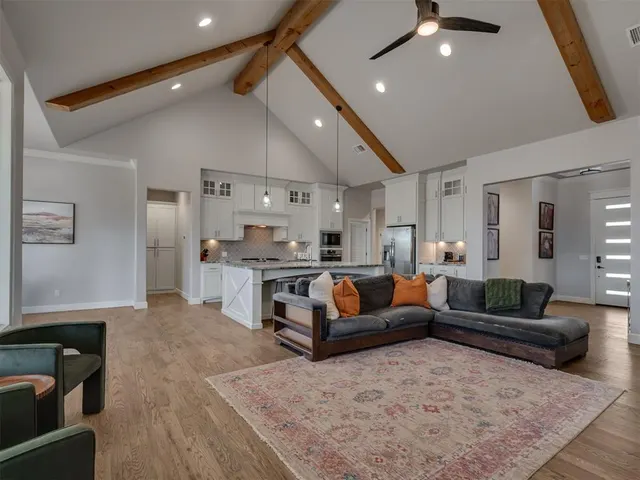 Photo 8 — 4205 Bridge Wood Lane, Mustang, OK 73064