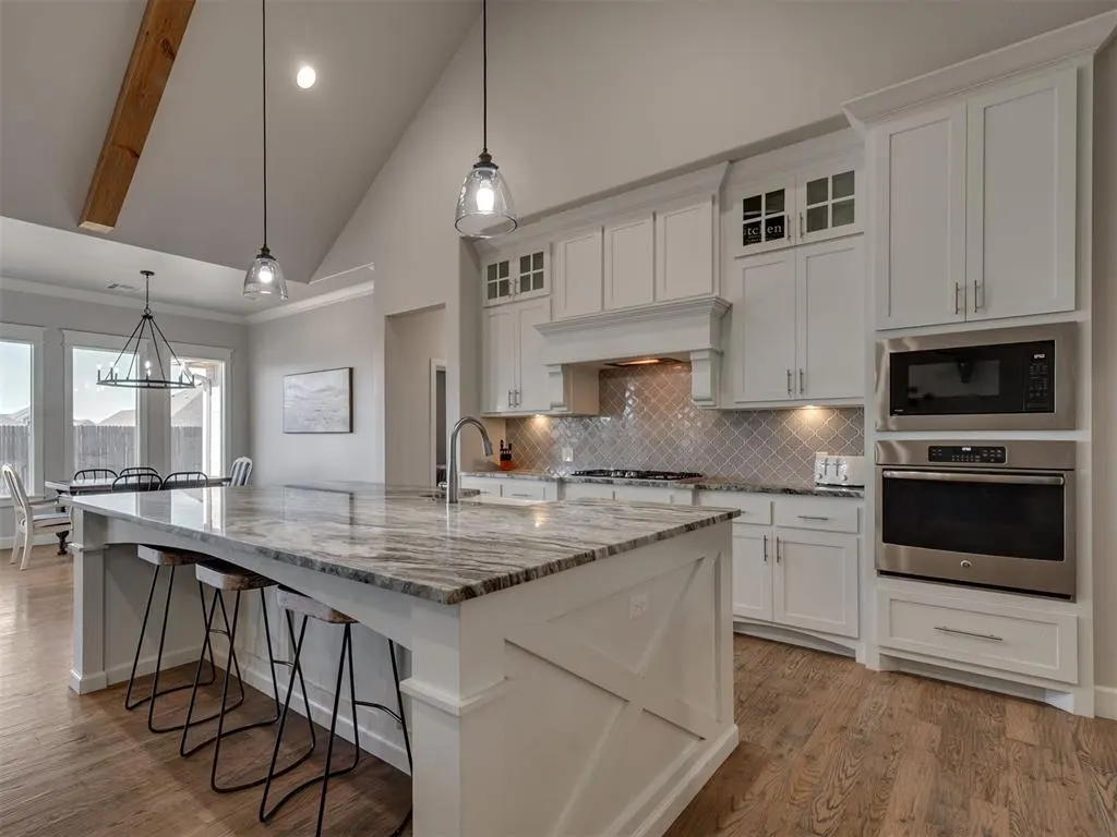 Photo 10 — 4205 Bridge Wood Lane, Mustang, OK 73064