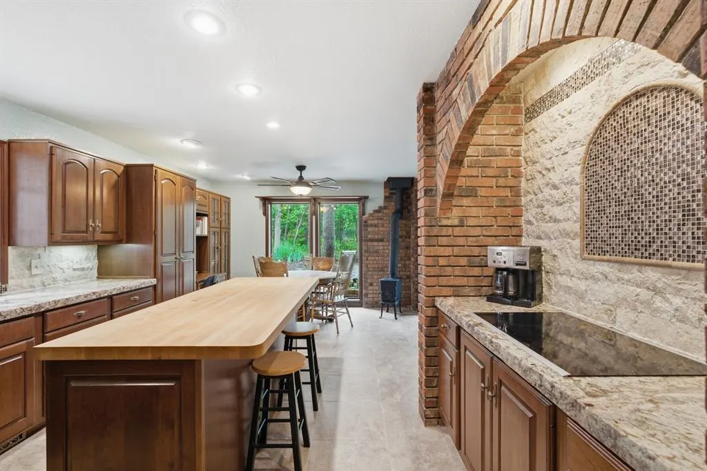 Photo 5 — 5832 Arrowhead Drive, Sand Springs, OK 74063