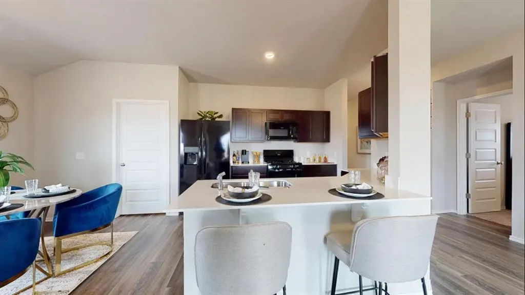 Photo 3 — 1732 Sugar Pine Way, Edmond, OK 73034