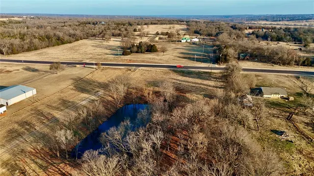 Photo 4 — 16500 E Danforth Road, Luther, OK 73054