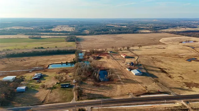 Photo 5 — 16500 E Danforth Road, Luther, OK 73054
