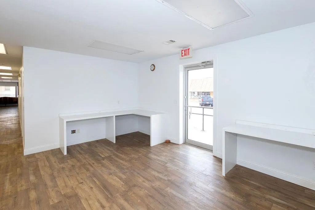 Photo 24 — 327 W Main Street, Marlow, OK 73055