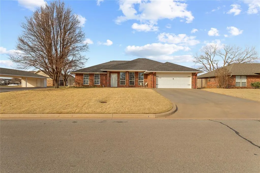 Front exterior — 1401 Steiner Road, Weatherford, OK 73096