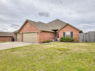 Sold home at 517 Cottonwood Drive