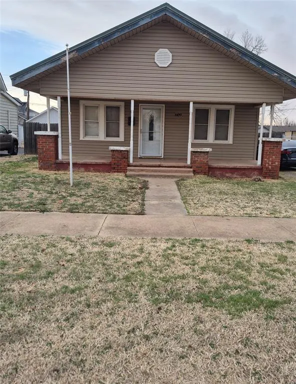 Photo 2 — 609 W Central Boulevard, Anadarko, OK 73005