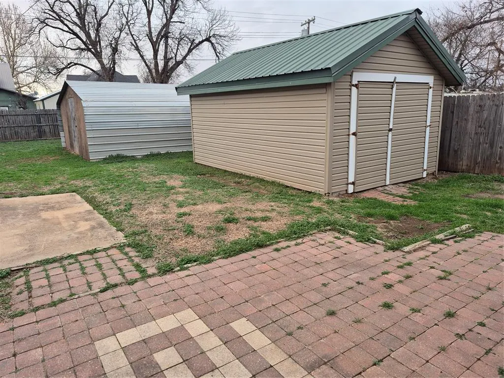 Photo 12 — 609 W Central Boulevard, Anadarko, OK 73005