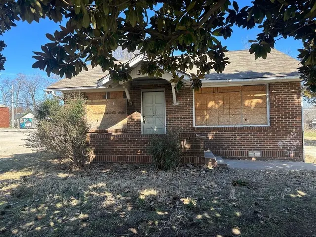 Front exterior — 3831 NW 10th Street, Oklahoma City, OK 73107
