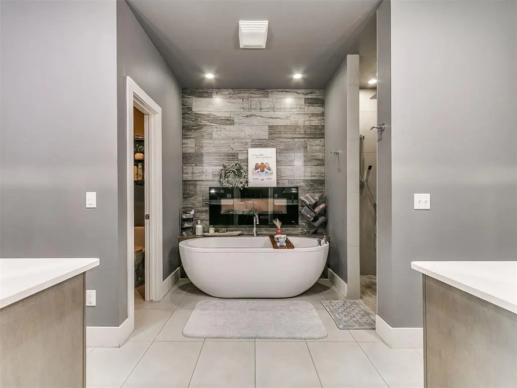 Photo 31 — 4849 Hillcrest Lane, Edmond, OK 73025
