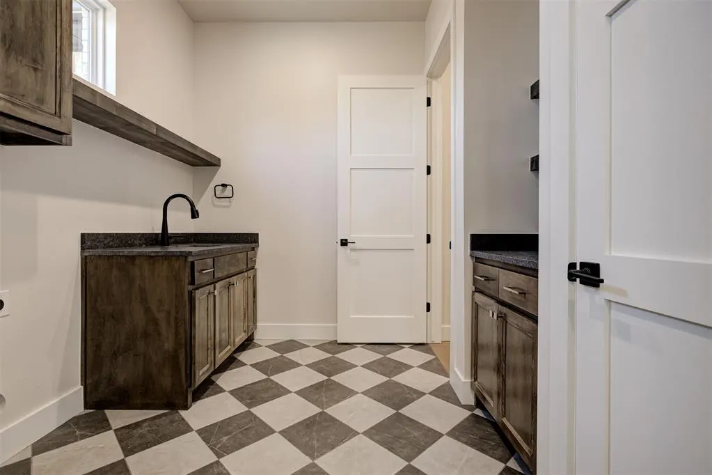 Photo 38 — 8001 Amber Ridge Drive, Edmond, OK 73034