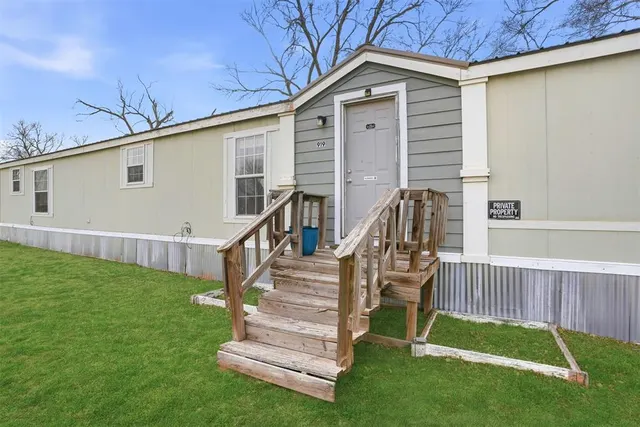 Photo 5 — 919 S Maple Avenue, Erick, OK 73645
