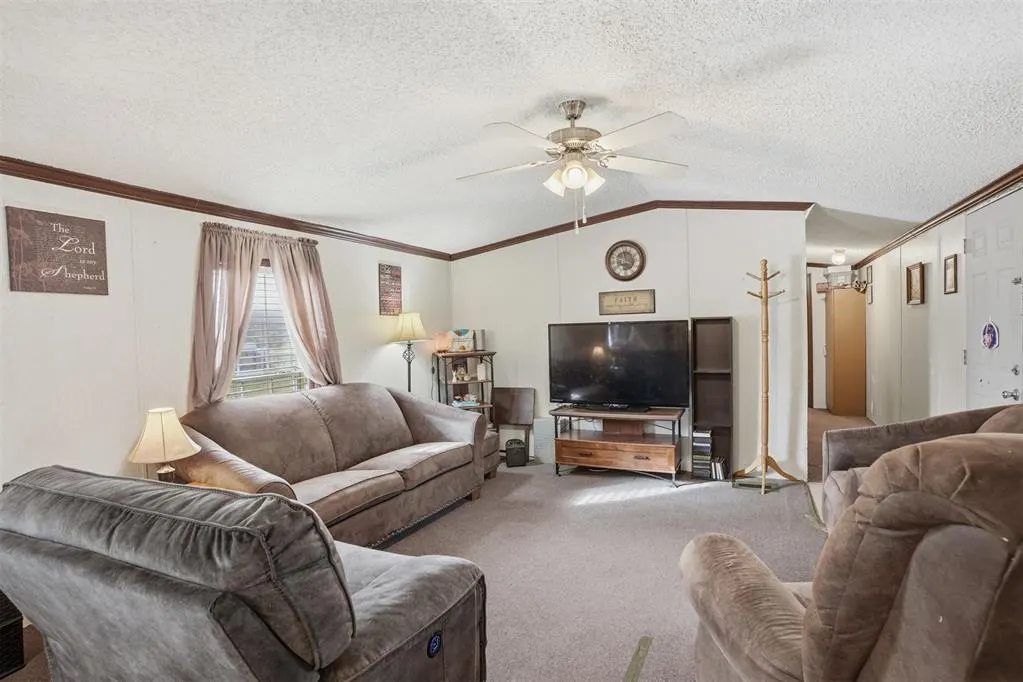 Photo 7 — 919 S Maple Avenue, Erick, OK 73645
