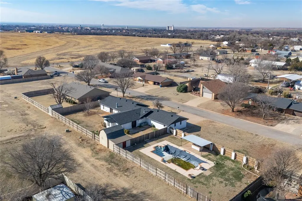 Photo 9 — 1407 Partridge Lane, Cordell, OK 73632
