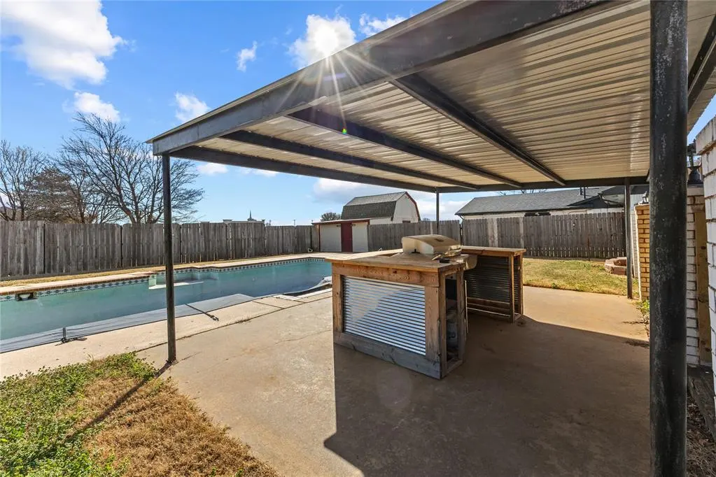 Photo 11 — 1407 Partridge Lane, Cordell, OK 73632