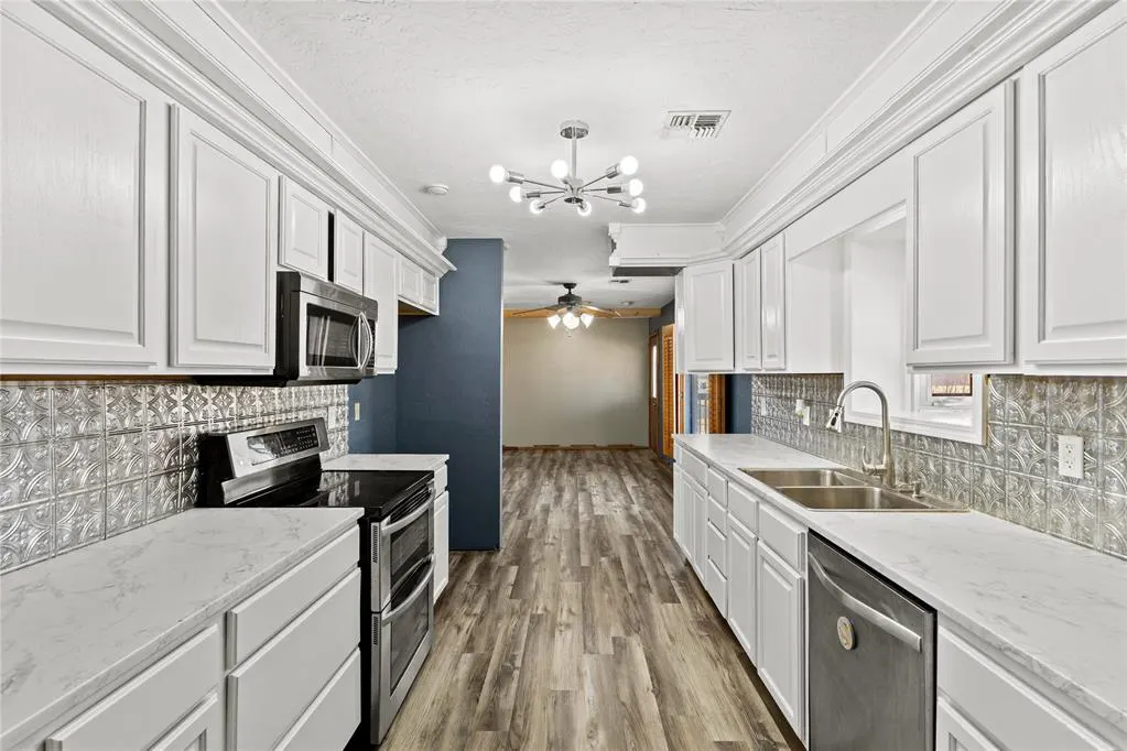 Photo 17 — 1407 Partridge Lane, Cordell, OK 73632