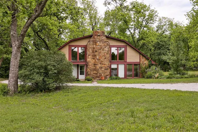 Front exterior — 7725 Cemetery Road, Noble, OK 73068