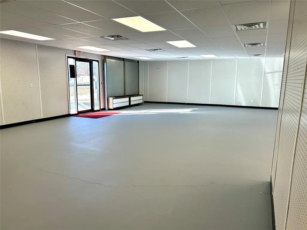 Photo 4 — 323 S Randall Corner, Elk City, OK 73644