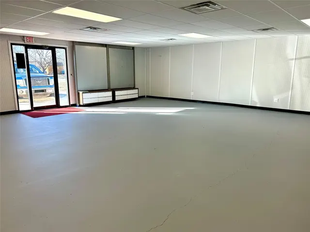 Photo 6 — 323 S Randall Corner, Elk City, OK 73644