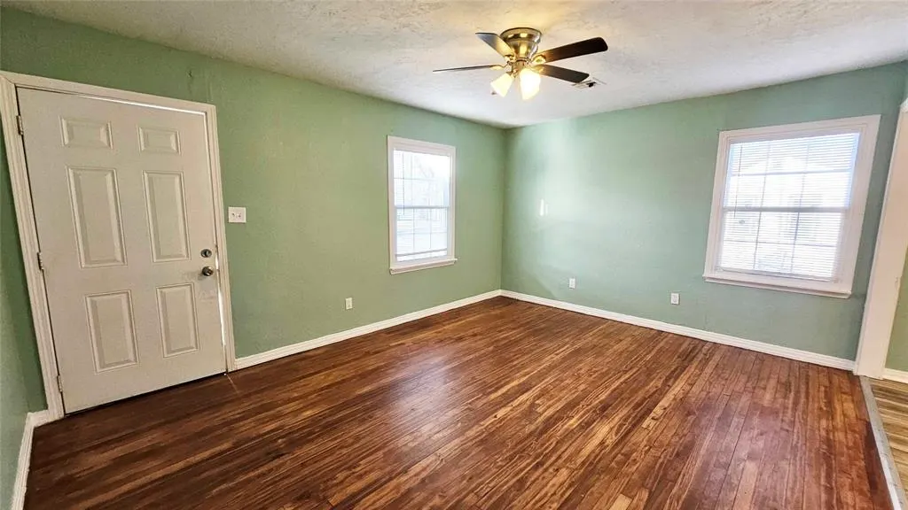 Photo 4 — 135 W Lilac Lane, Midwest City, OK 73110