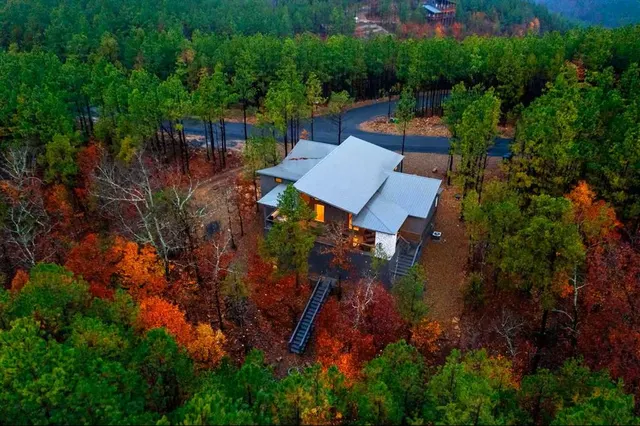 Photo 2 — 836 Timberline Trail, Broken Bow, OK 74728
