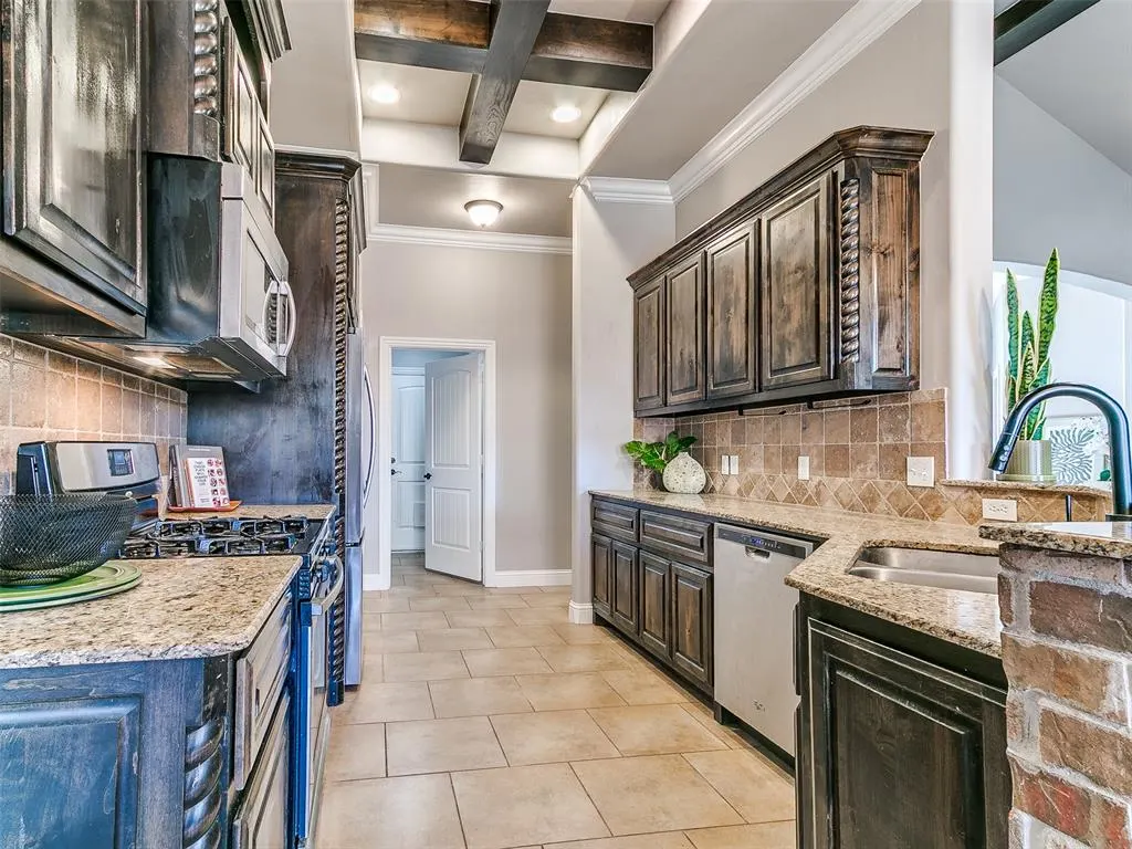 Photo 7 — 5005 NW 153rd Street, Edmond, OK 73013