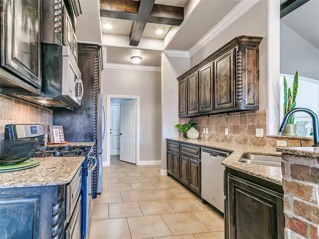 Photo 7 — 5005 NW 153rd Street, Edmond, OK 73013