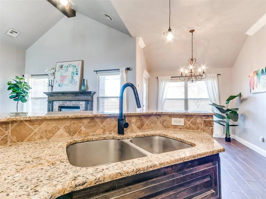 Photo 9 — 5005 NW 153rd Street, Edmond, OK 73013