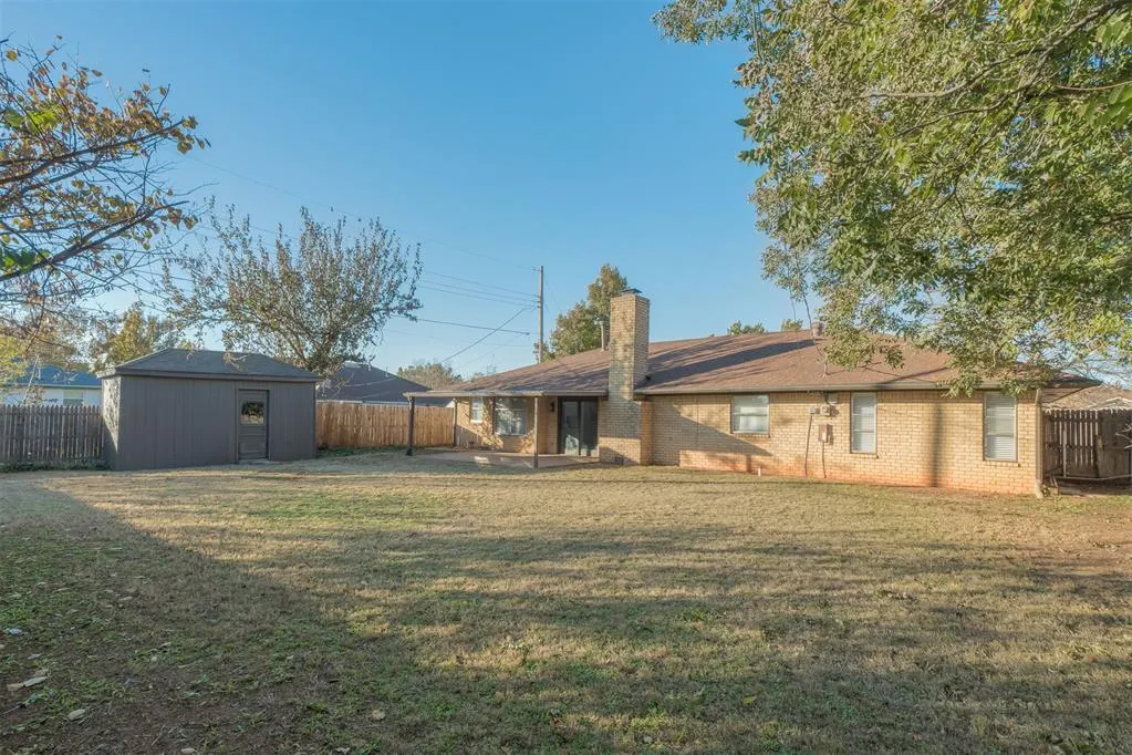 Photo 2 — 2704 NW 115th Street, Oklahoma City, OK 73120