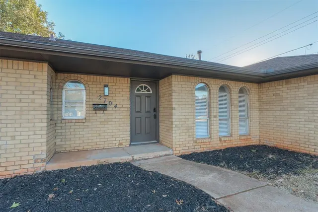 Photo 4 — 2704 NW 115th Street, Oklahoma City, OK 73120