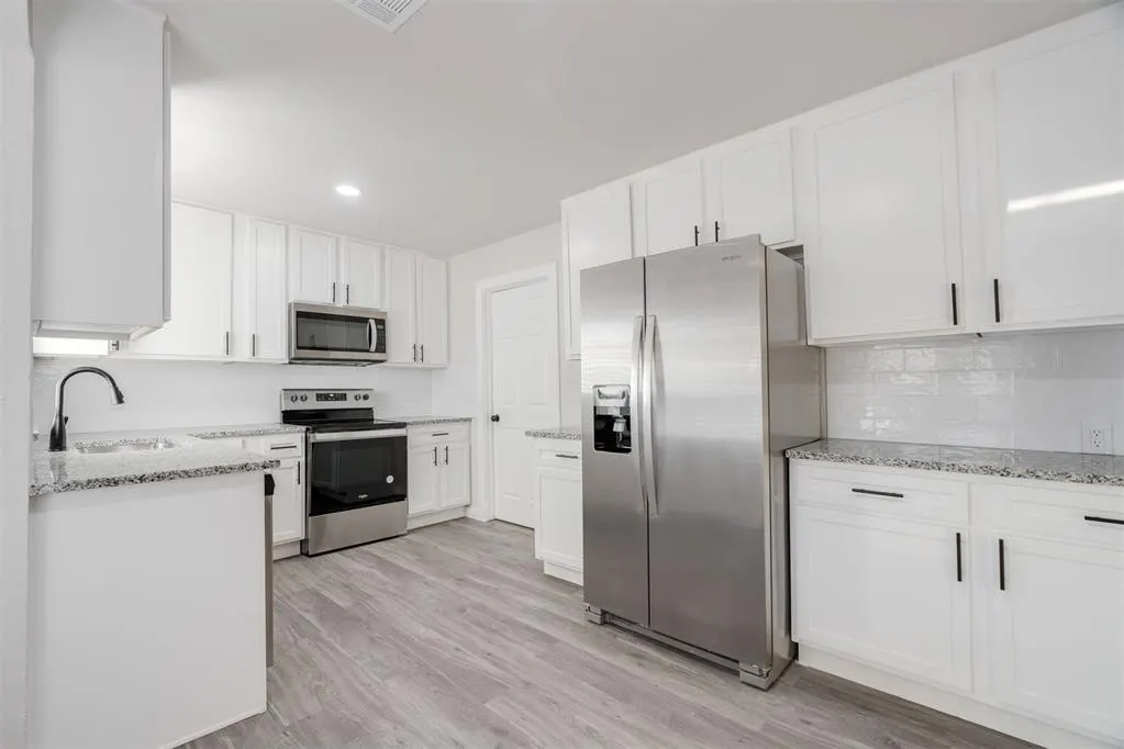 Photo 11 — 2704 NW 115th Street, Oklahoma City, OK 73120