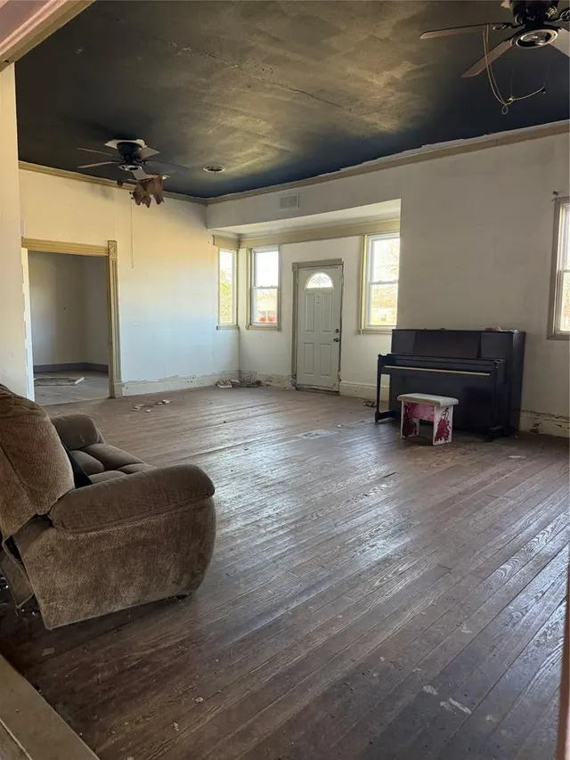 Photo 6 — 502 W Jefferson Street, Mangum, OK 73554