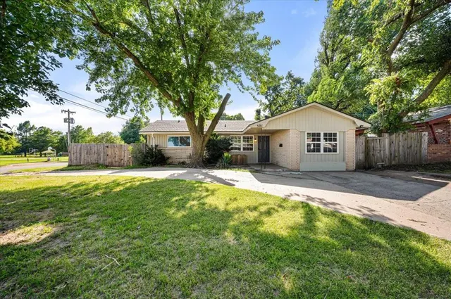 Photo 2 — 501 N TOMPKINS Drive, Oklahoma City, OK 73127