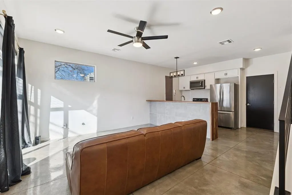Photo 4 — 1008 N Francis Avenue A, Oklahoma City, OK 73106