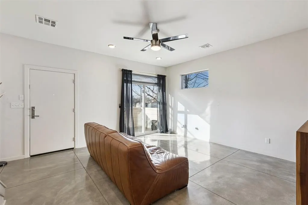 Photo 6 — 1008 N Francis Avenue A, Oklahoma City, OK 73106