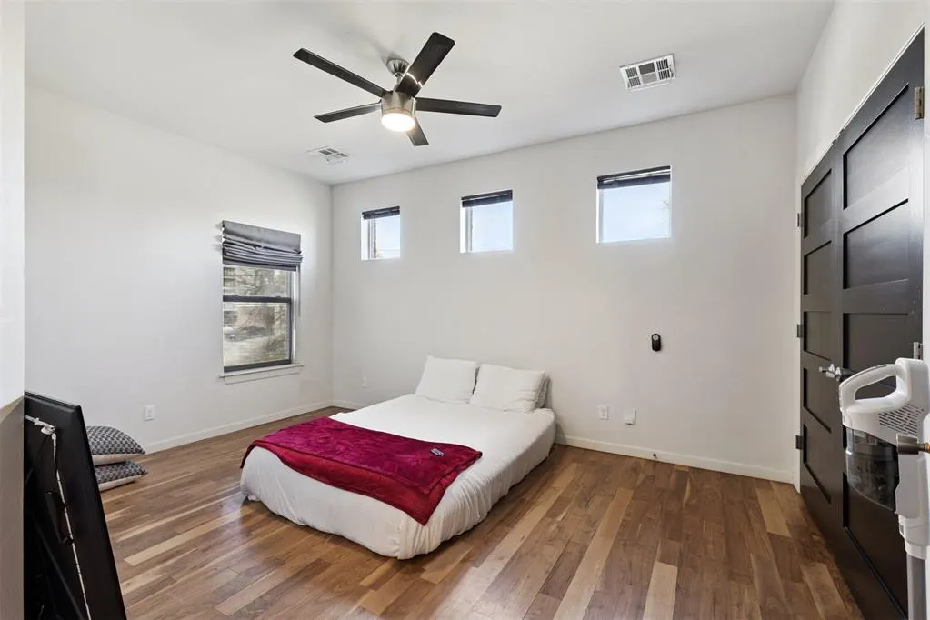Photo 11 — 1008 N Francis Avenue A, Oklahoma City, OK 73106