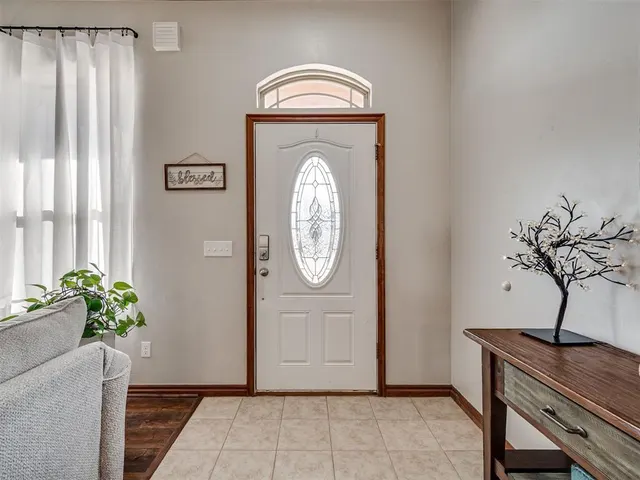 Photo 4 — 207 SE 7th Street, Lexington, OK 73051