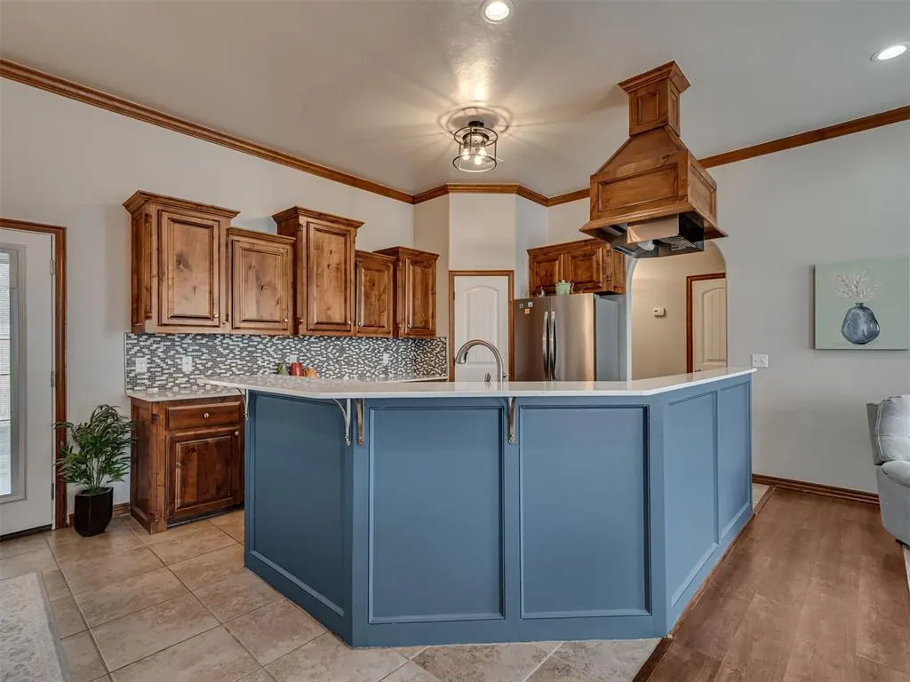 Photo 8 — 207 SE 7th Street, Lexington, OK 73051