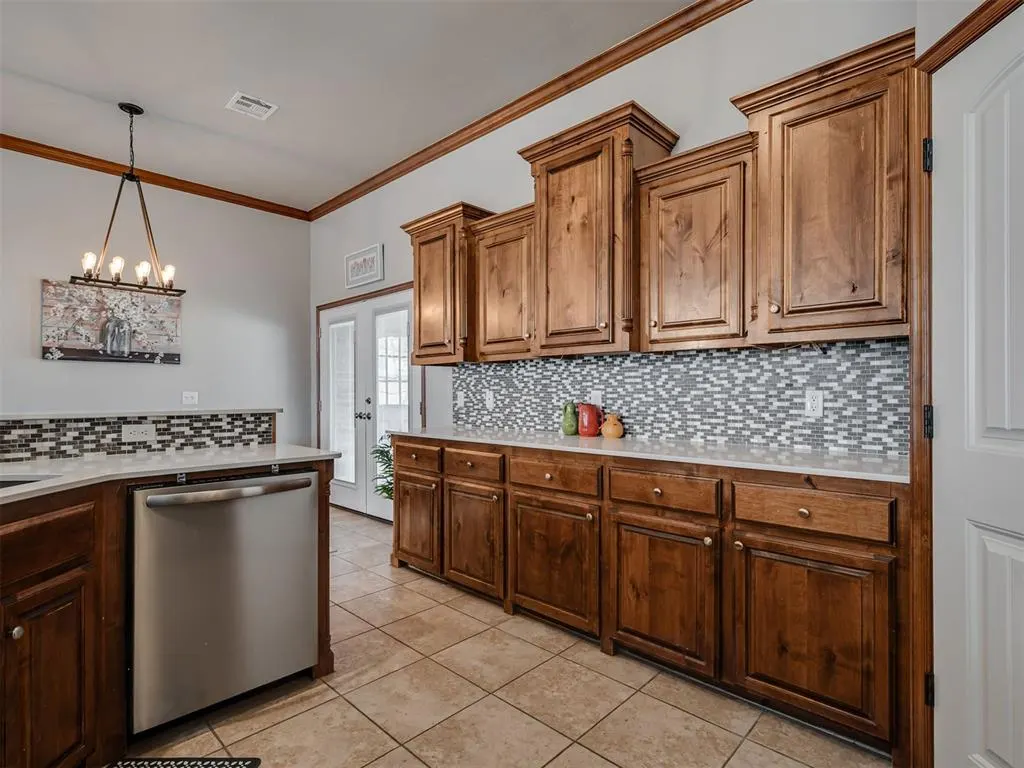 Photo 13 — 207 SE 7th Street, Lexington, OK 73051