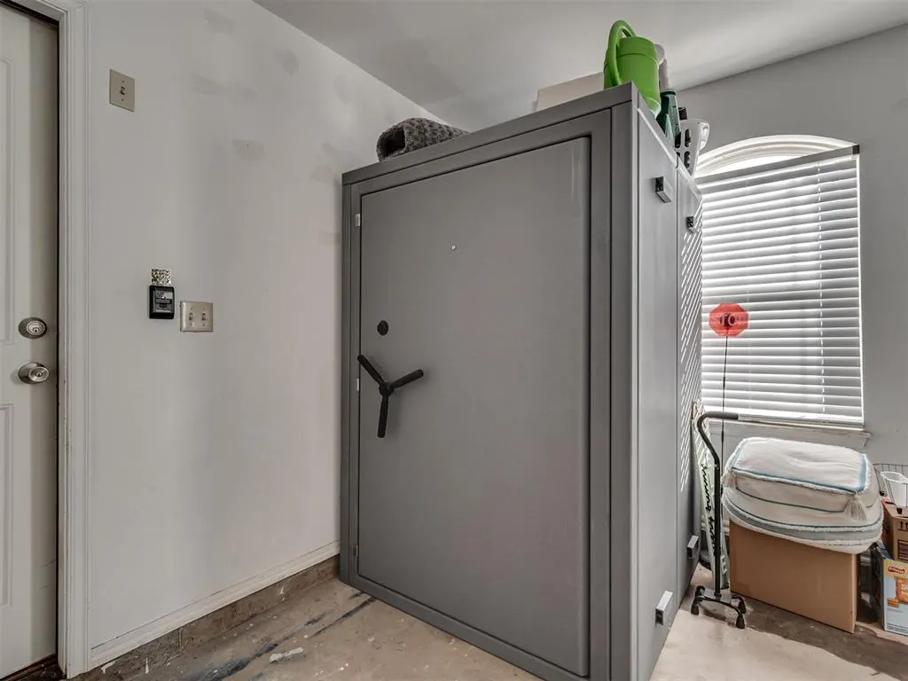 Photo 32 — 207 SE 7th Street, Lexington, OK 73051