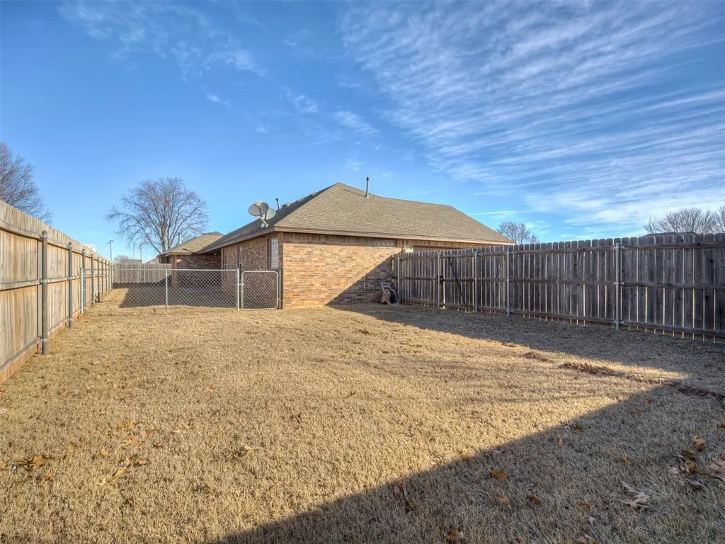 Photo 36 — 207 SE 7th Street, Lexington, OK 73051