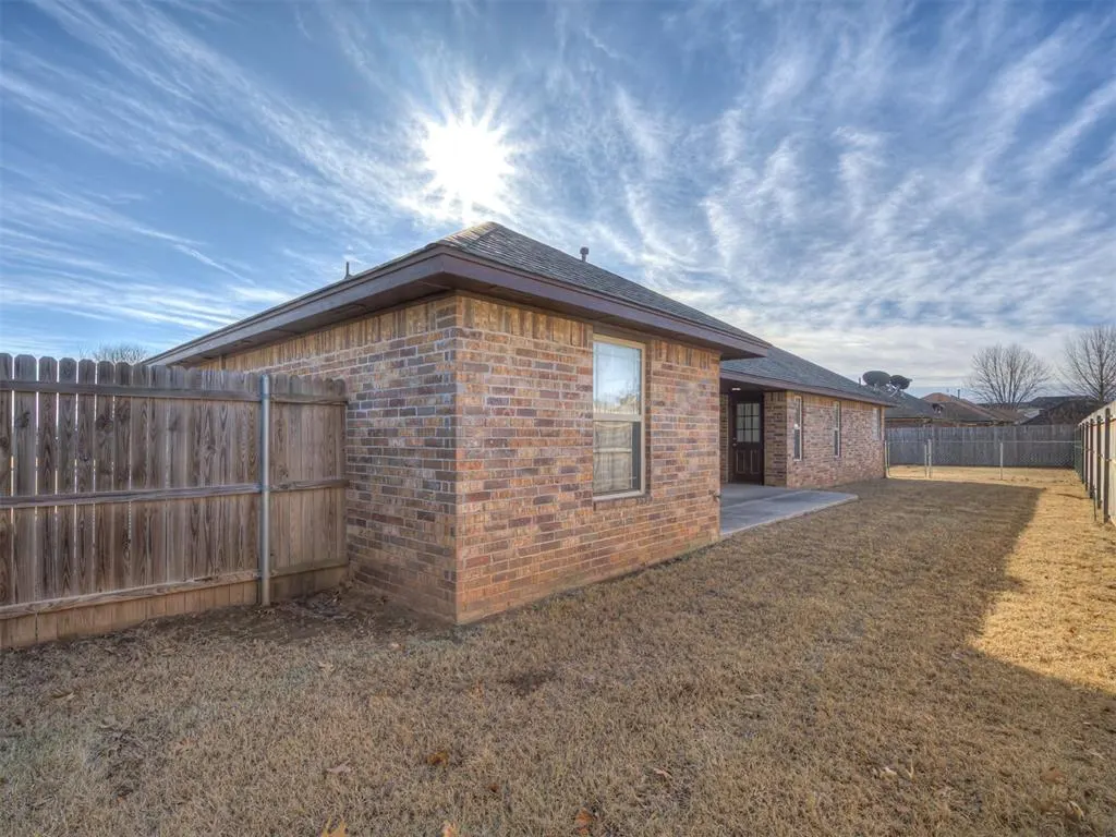 Photo 37 — 207 SE 7th Street, Lexington, OK 73051
