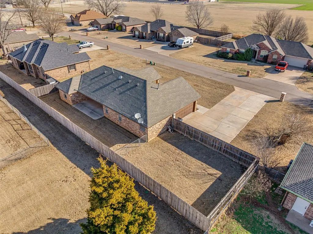 Photo 39 — 207 SE 7th Street, Lexington, OK 73051