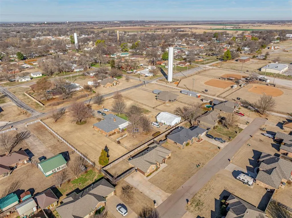 Photo 41 — 207 SE 7th Street, Lexington, OK 73051