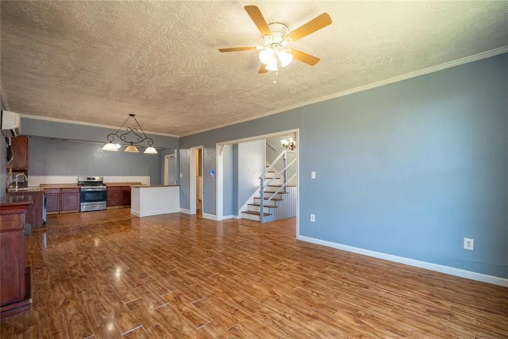 Photo 18 — 319 E Bradley Avenue, Pauls Valley, OK 73075