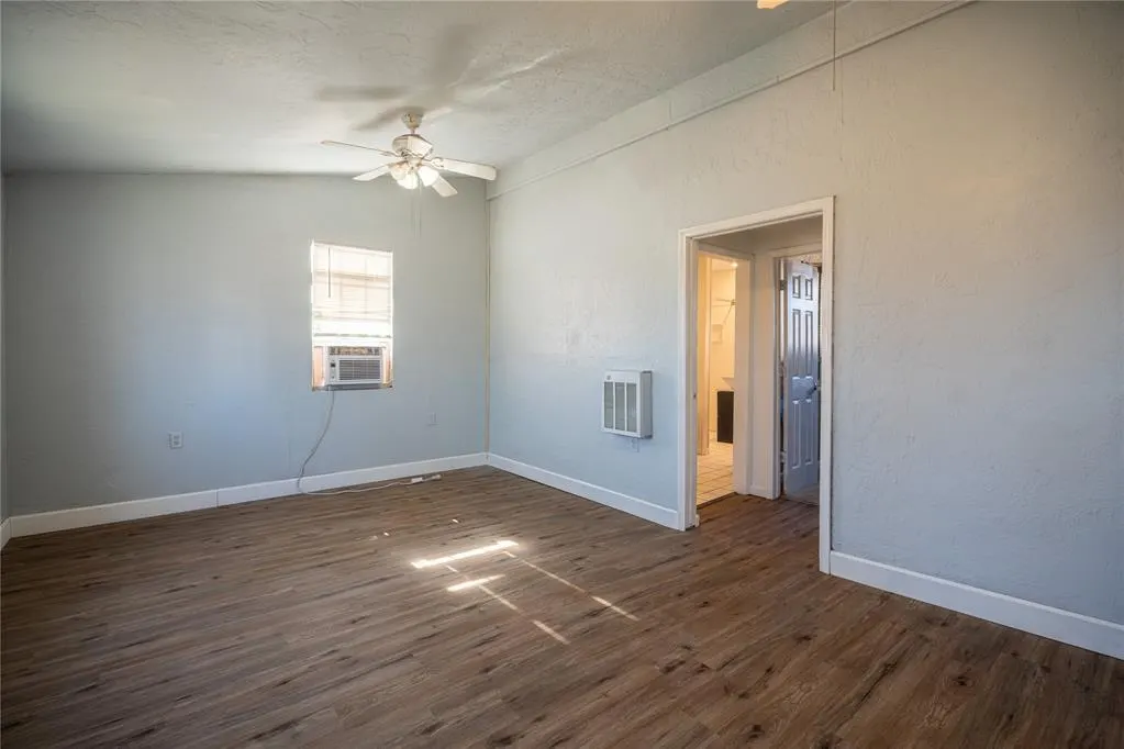 Photo 19 — 319 E Bradley Avenue, Pauls Valley, OK 73075