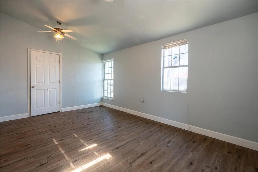 Photo 20 — 319 E Bradley Avenue, Pauls Valley, OK 73075