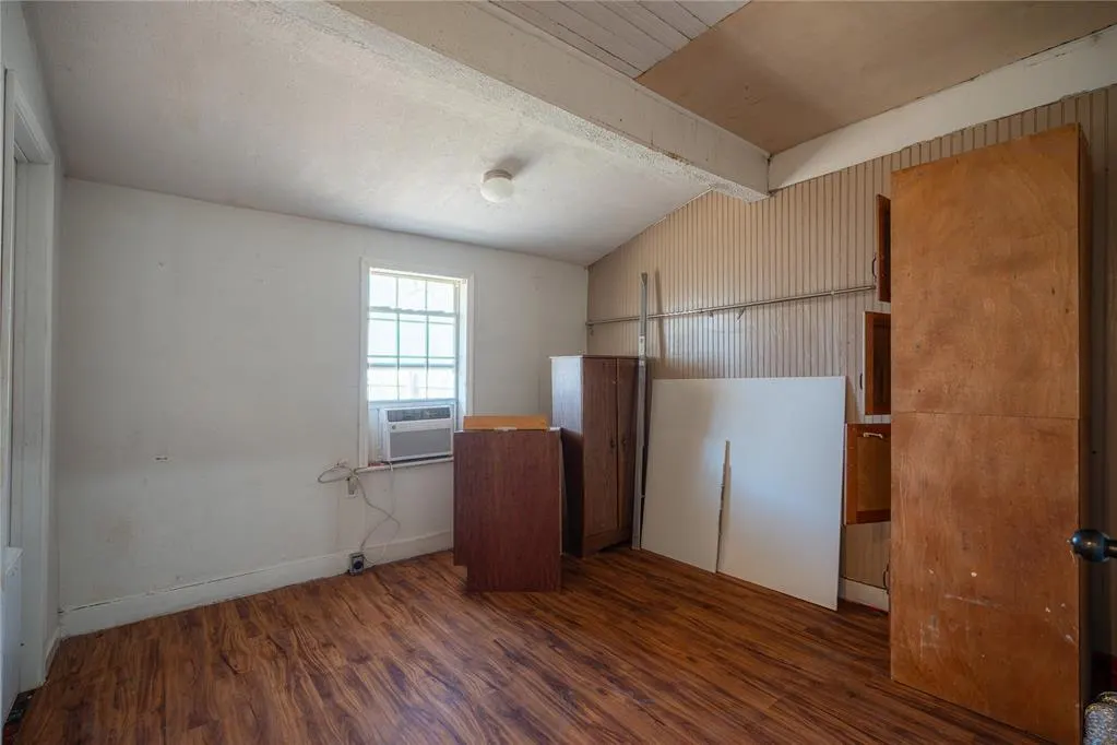 Photo 25 — 319 E Bradley Avenue, Pauls Valley, OK 73075